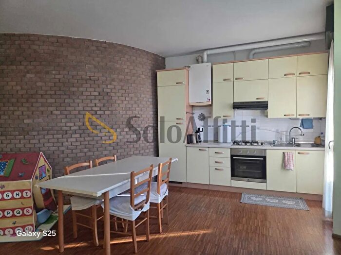 Appartamento quadrilocale in affitto in Via Giacomo Leopardi, Vignola