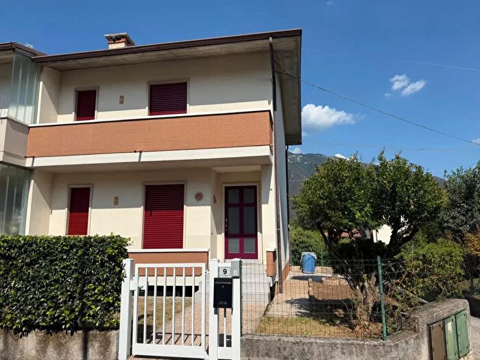 Casa quadrilocale in affitto in Via Levà, Piovene Rocchette