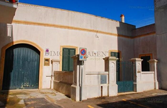 Casa con 6 locali in vendita in Via Trieste, Castrignano Del Capo