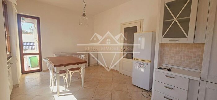 Appartamento con 5 locali in vendita in Carrara