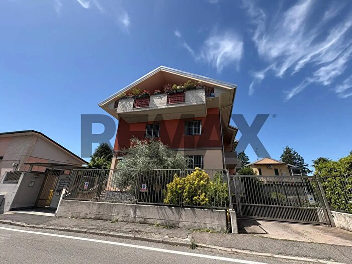 Appartamento bilocale in affitto in Via Cornaredo, Rho
