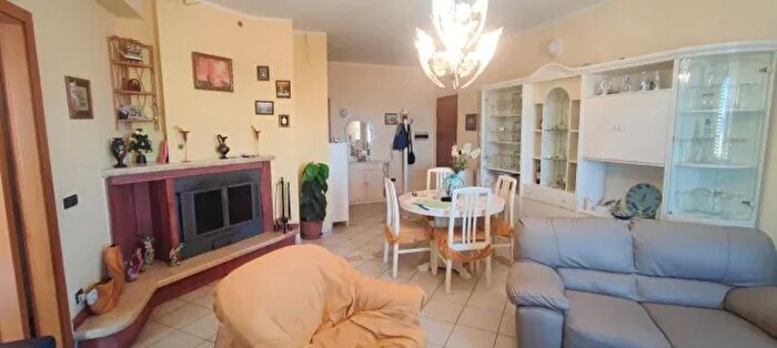 Appartamento quadrilocale in vendita in Cariati Via II Trav S Paolo, Cariati