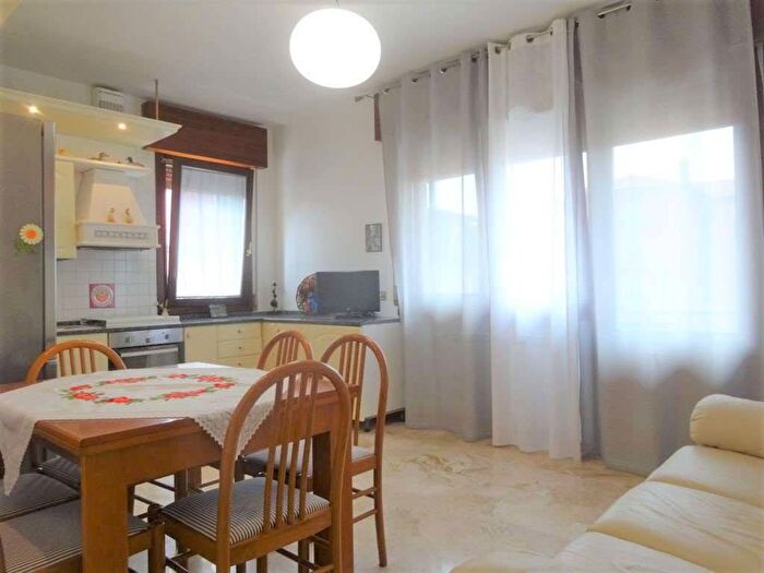 Appartamento quadrilocale in affitto in VIA TICINO, Carpenedo Bissuola, Venezia