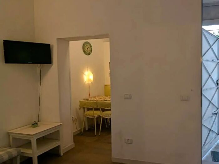 Appartamento bilocale in vendita in Via Crispi, Taranto