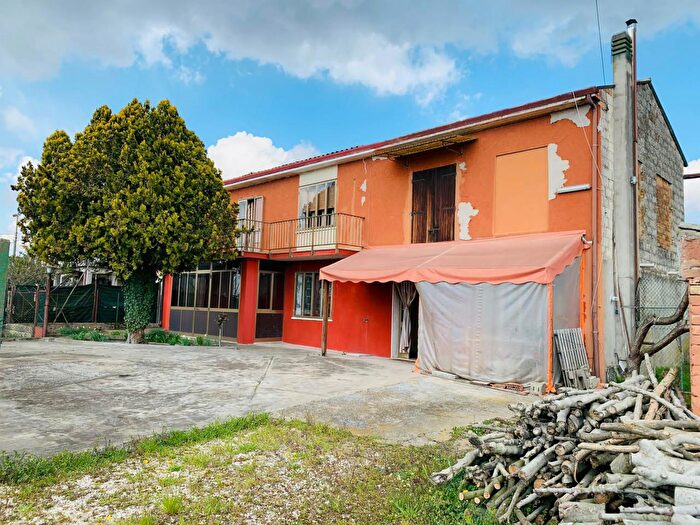 Casa con 5 locali in vendita in Borgo Veneto