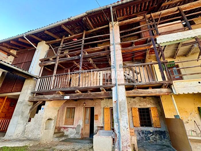 Appartamento in vendita in Vicolo Santa Maria, Giaveno