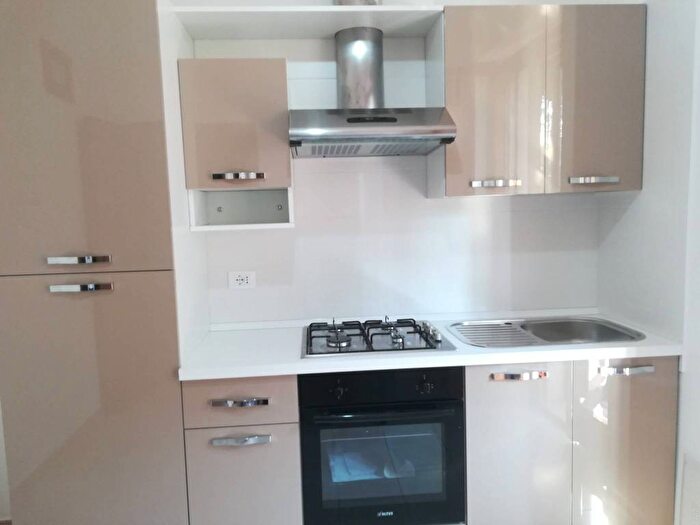 Appartamento con 5 locali in affitto in Viale Benedetto Croce, Chieti Scalo, Chieti