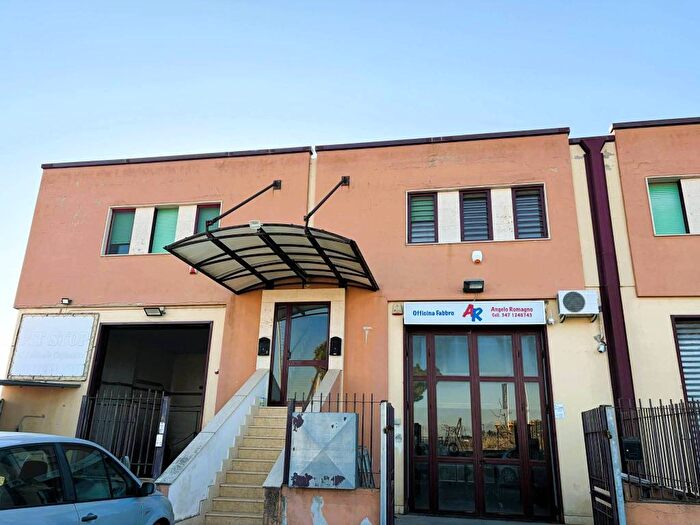 Appartamento trilocale in affitto in Via Manfredonia, Villaggio Artigiani Via Manfredonia, Foggia