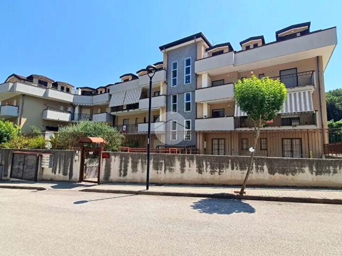 Appartamento trilocale in vendita in Via Spirito Santo, Pellezzano