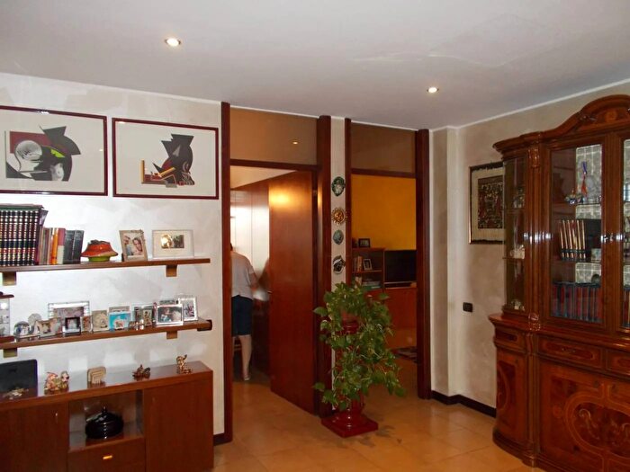 Appartamento trilocale in vendita in Via Longobardica, Fara Gera DAdda