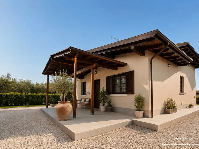Appartamento quadrilocale in vendita in Strada del Crocefisso, Latina