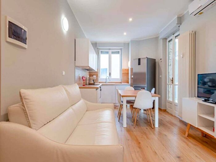 Appartamento trilocale in affitto in Via Ludovico Bellardi, Parella, Torino