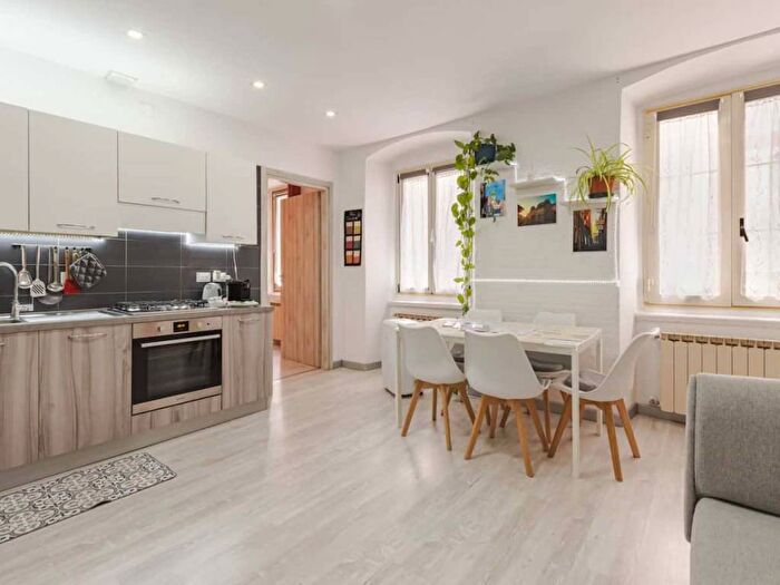 Appartamento trilocale in affitto in Via Conti, Settefontane, Trieste