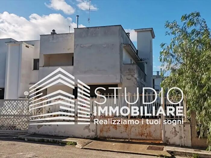 Casa con 10 locali in vendita in Ruvo Di Puglia
