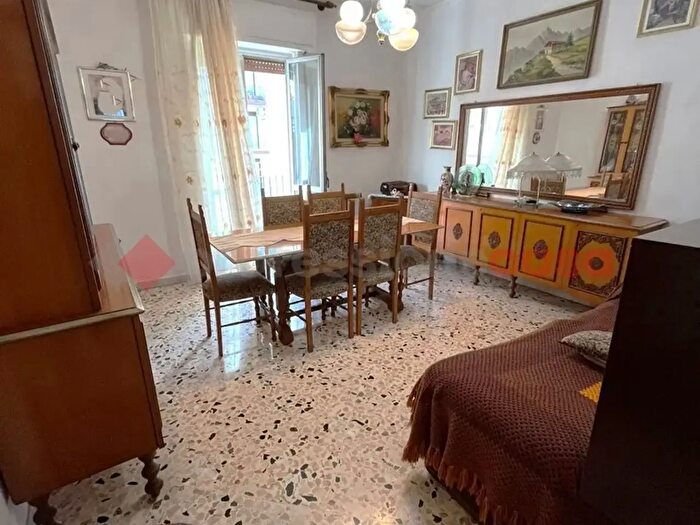Appartamento trilocale in vendita in Via Piemonte, Modugno