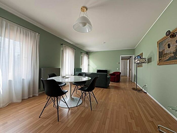 Appartamento trilocale in affitto in Via Guglielmo Marconi, Centro, Mogliano Veneto