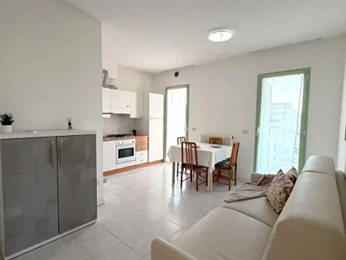 Appartamento trilocale in vendita in Viale Alessandro Volta, Riccione