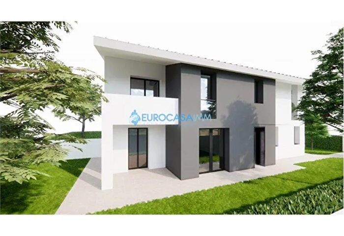 Casa con 6 locali in vendita in Via Bellesia Fabbrico Re, Fabbrico