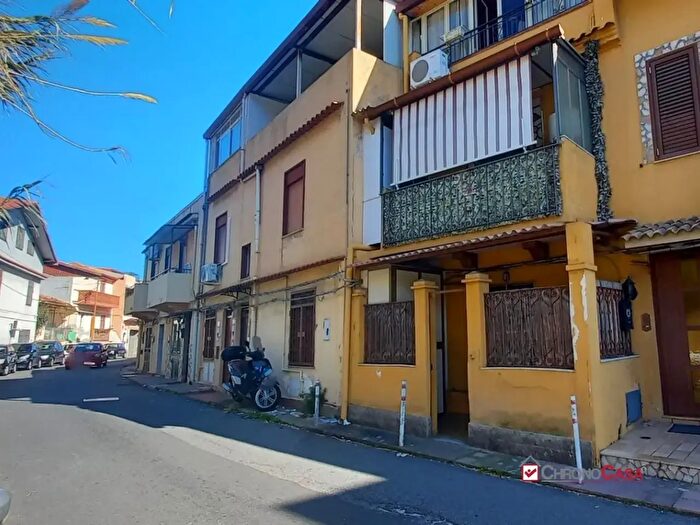 Appartamento bilocale in vendita in Via del Santo, Messina