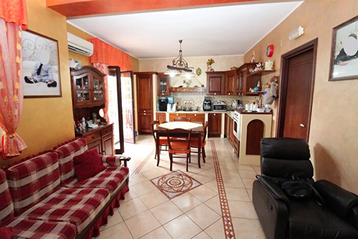 Appartamento trilocale in vendita in Via G di Vittorio, Carlentini