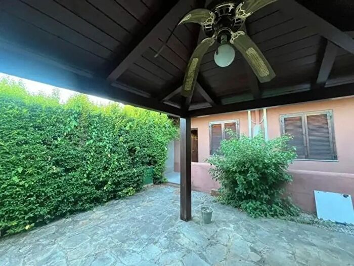 Casa quadrilocale in affitto in Via Giosuè Carducci, Montepaone