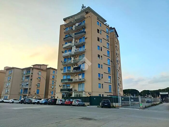 Appartamento trilocale in vendita in Via del Visone, Palermo