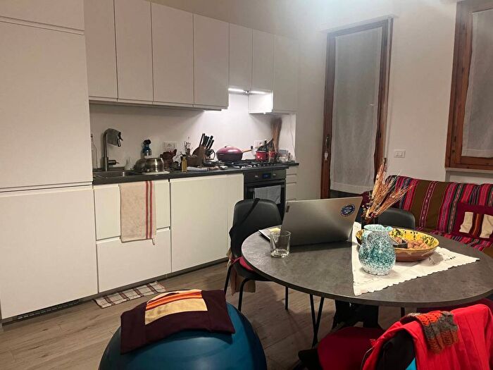 Casa trilocale in affitto in eugenio montale, Centro, Calcinaia