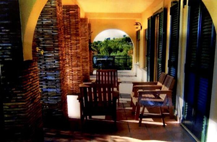 Casa con 6 locali in vendita in Via Pientime, Formia