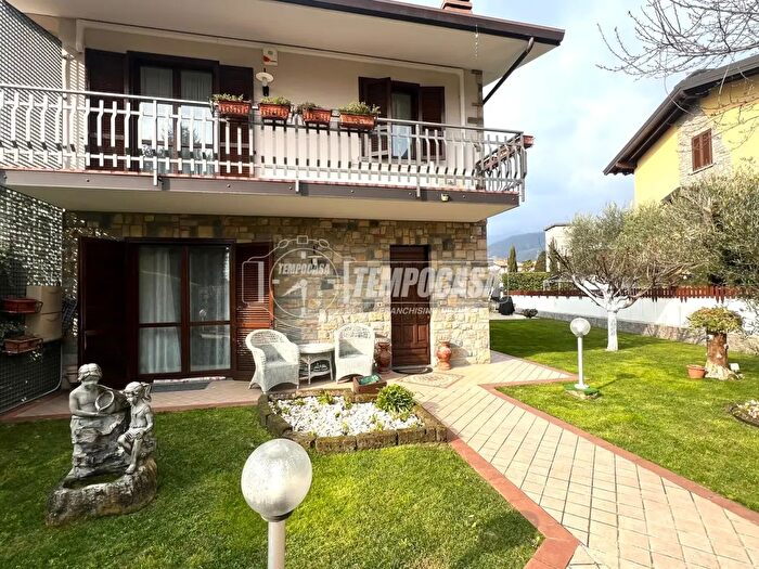 Casa quadrilocale in vendita in Credaro