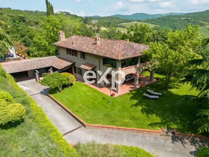 Casa in vendita in Località La Pialla, Arezzo