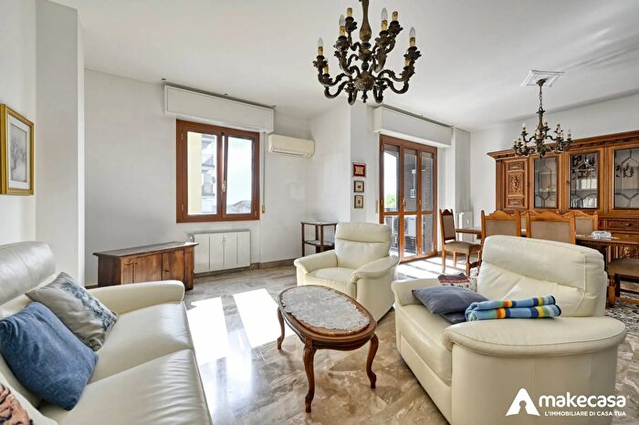 Appartamento quadrilocale in vendita in Via Marconi, Melegnano