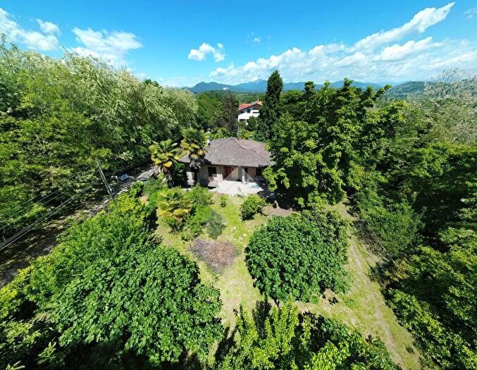 Casa con 5 locali in vendita in Via delle Bustecche, Varese