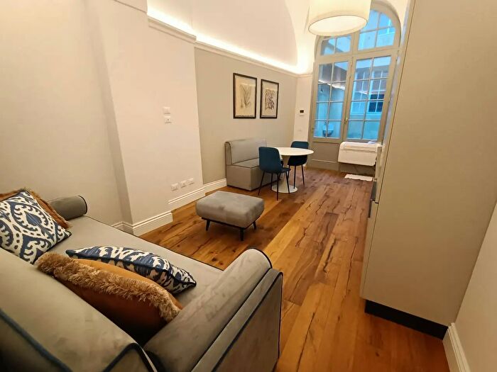 Appartamento bilocale in vendita in Via Romana, Firenze