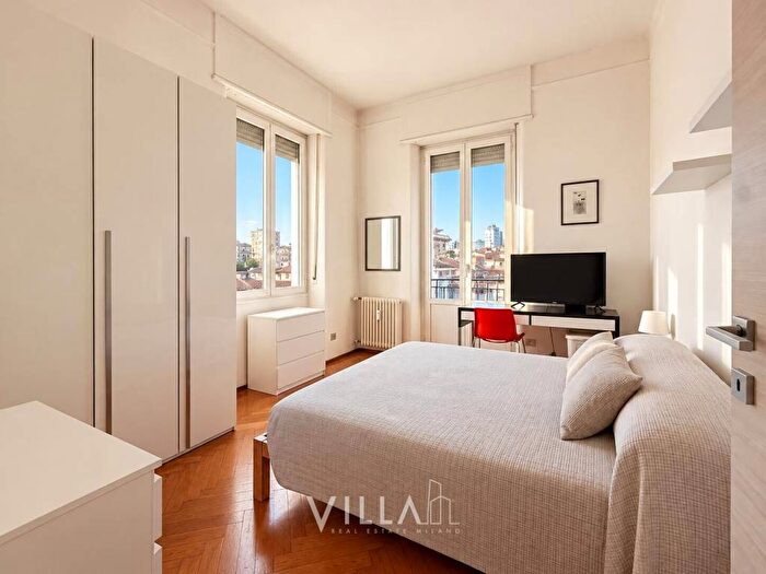 Appartamento trilocale in affitto in Piazza Santa Francesca Romana, Porta Venezia, Milano