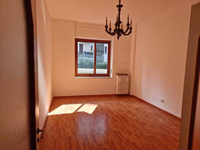Appartamento bilocale in affitto in Via Oslavia, San Biagio, Monza