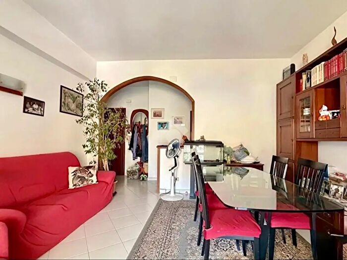 Appartamento quadrilocale in vendita in Viale Italia, Pistoia