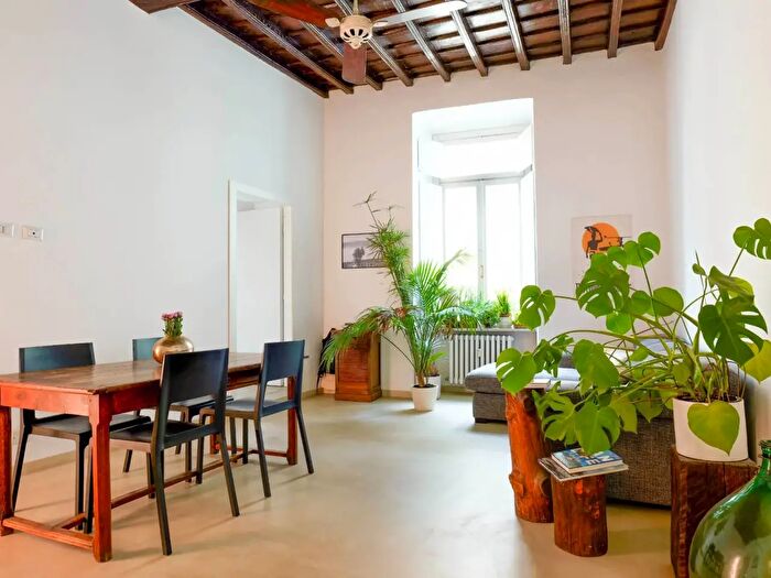 Appartamento quadrilocale in vendita in Via Giuseppe Garibaldi Bis, Torino