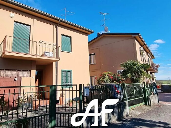 Casa quadrilocale in vendita in Casatenovo
