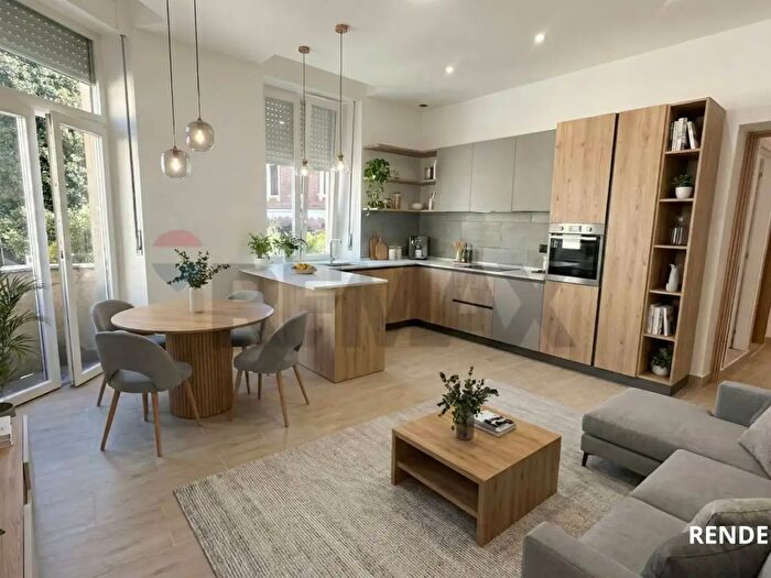 Appartamento trilocale in vendita in Via Achille Porraneo, Arsago Seprio