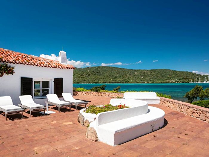 Casa con 6 locali in affitto in Porto Rotondo, Olbia