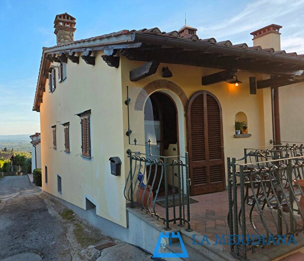 Appartamento con 5 locali in vendita in Lamporecchio