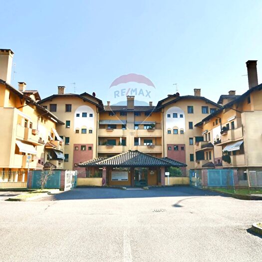 Appartamento con 10 locali in vendita in Via Due Martiri, San Vittore Olona