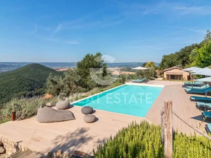 Casa con 6 locali in vendita in Orvieto