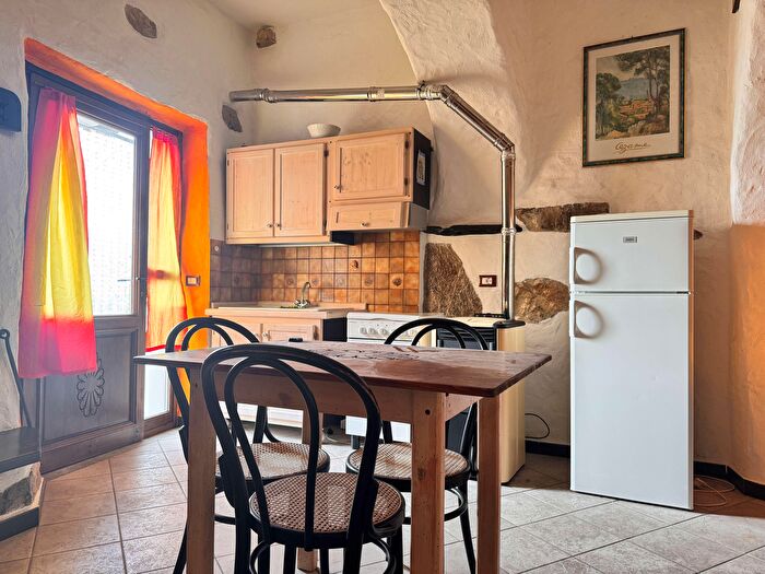 Appartamento bilocale in vendita in Borgata Castello, Chiusanico