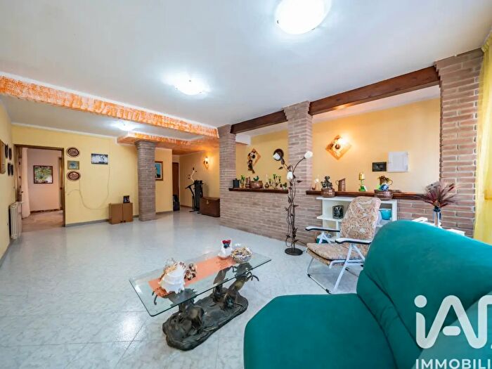 Casa con 8 locali in vendita in Via Piazza Garibaldi, Mesola
