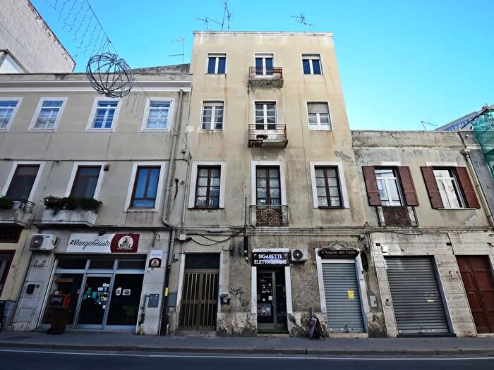 Appartamento con 6 locali in vendita in Via XX Settembre, Cagliari