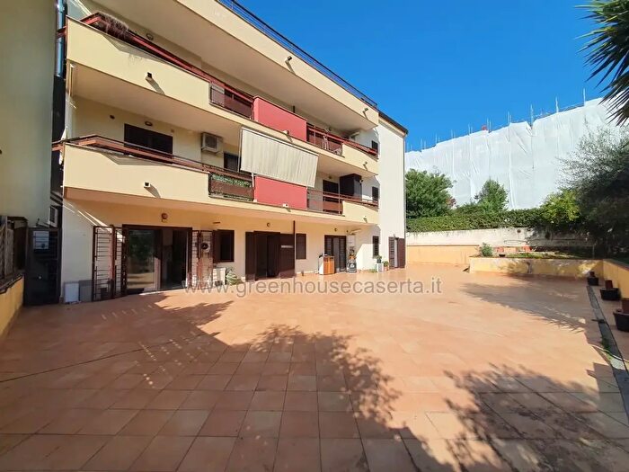 Appartamento quadrilocale in vendita in Via Leonilde Iotti, Caserta