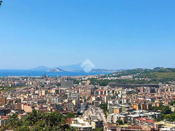 Appartamento con 5 locali in vendita in Via Alessandro Manzoni, Napoli