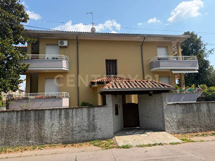 Appartamento con 6 locali in affitto in Via Cadore, Centro, Parabiago