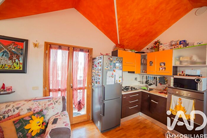 Appartamento quadrilocale in vendita in Via Alberto Savinio, Fano